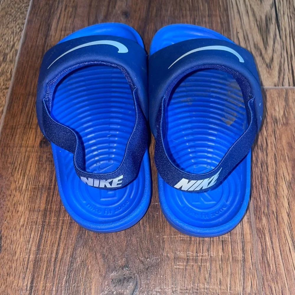 Nike Boys Blue Slide Sandals Size 8